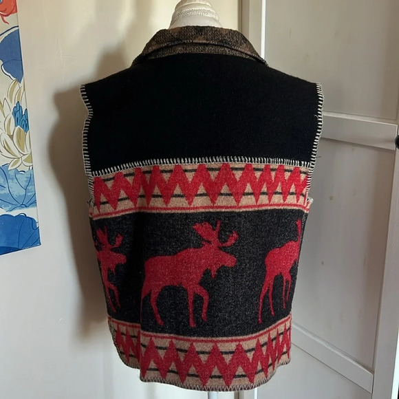 The Sheep Shop Patterned Festive Wool Moose Vest with Zip Closure - Size M - Picture 4 of 7